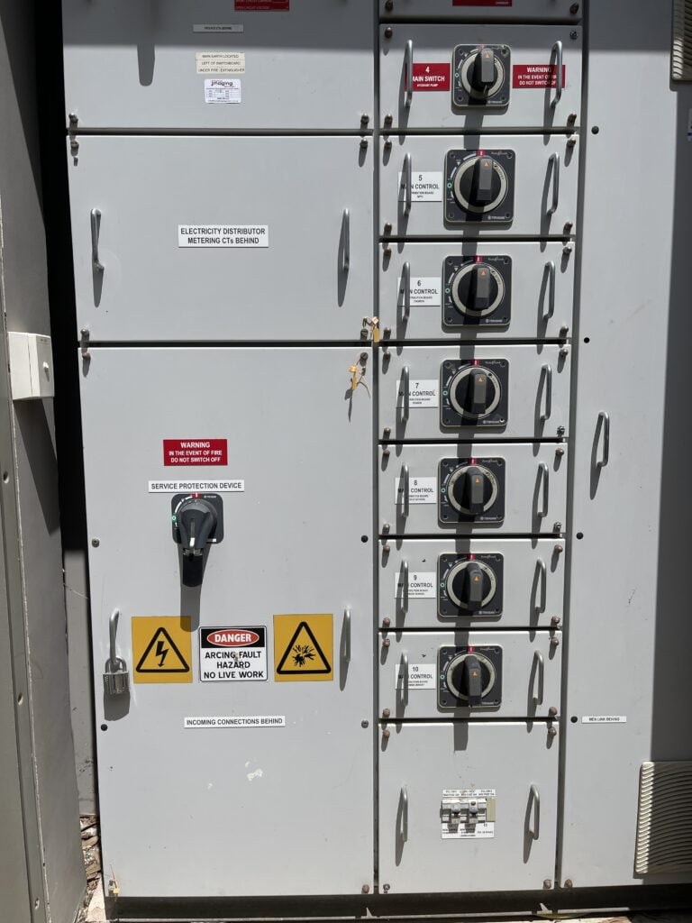 Main power board for commercial use